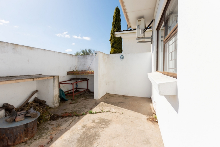 2 Bedroom Property for Sale in Laaiplek Western Cape
